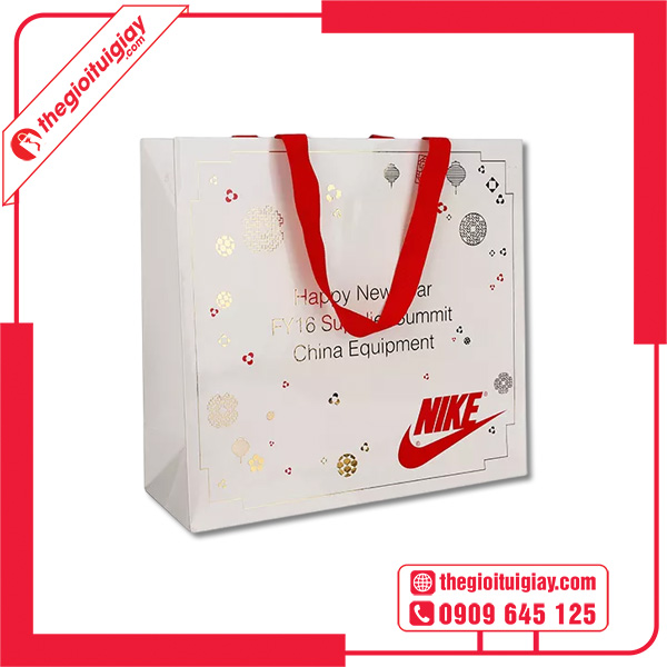 Mẫu túi giấy Nike phiên bản giới hạn