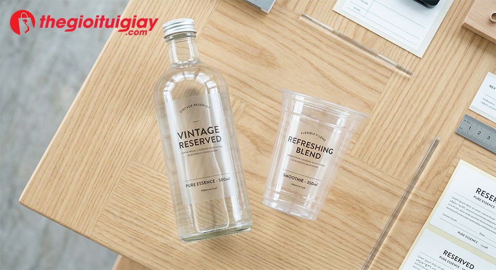 Ph&acirc;n loại c&aacute;c chất liệu in decal trong chuy&ecirc;n dụng như nhựa PET v&agrave; nhựa PVC mềm dẻo