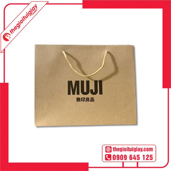 Mẫu túi giấy Muji có quai xách