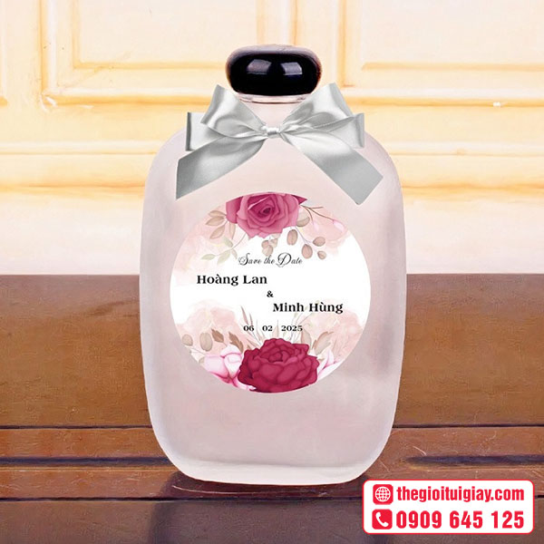 Mẫu tem dán chai nước đám cưới Hoàng Lan & Minh Hùng