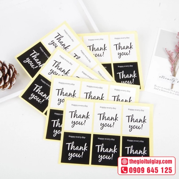 Mẫu tem nhãn hình vuông decal giấy