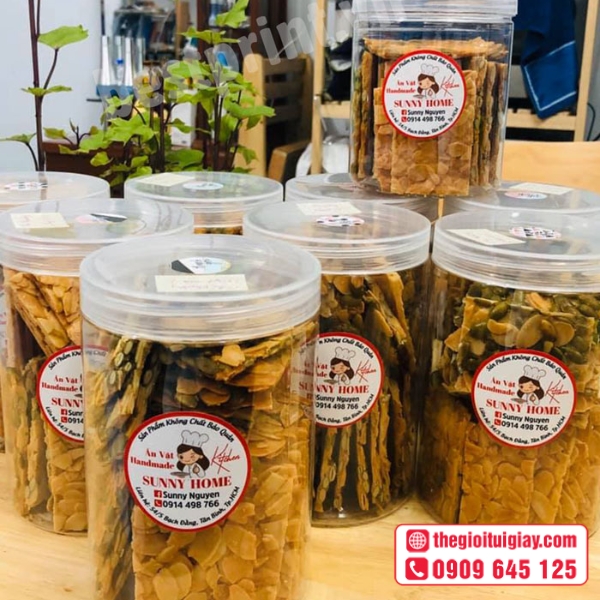 Mẫu tem ăn vặt hiện đại in thông tin sản phẩm rõ ràng