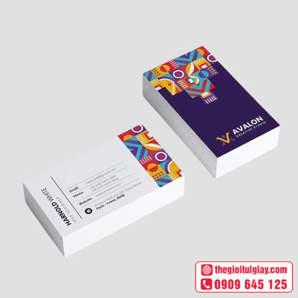 Card visit tiếng anh hoa tiết bắt mắt