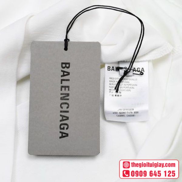 Tem mác quần áo Balenciaga