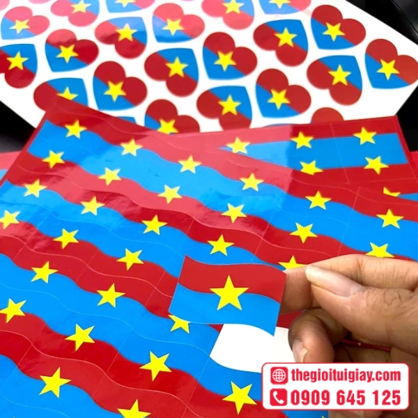Mẫu sticker cờ Việt Nam phong c&aacute;ch cổ điển