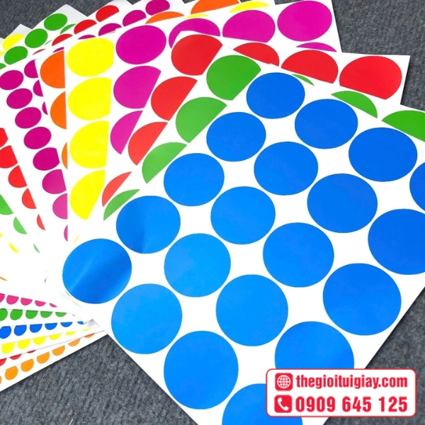  Mẫu sticker tr&ograve;n thiết kế đơn giản 
